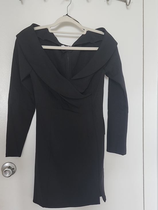 Astr Dresses & Skirts - ASTR Off Shoulder Mini Dress